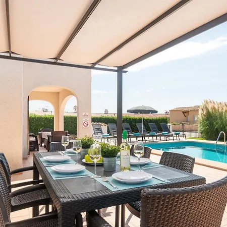 Juanita By Escape Villa *